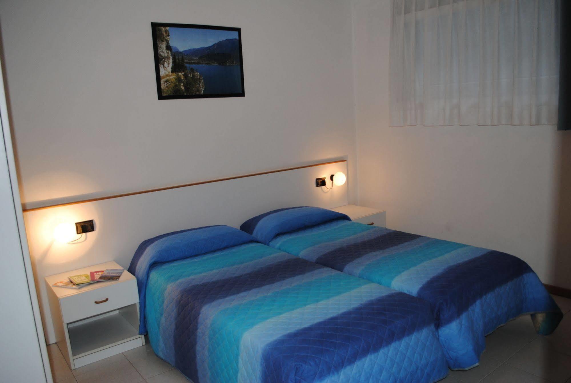 Residence Marina Riva del Garda Extérieur photo